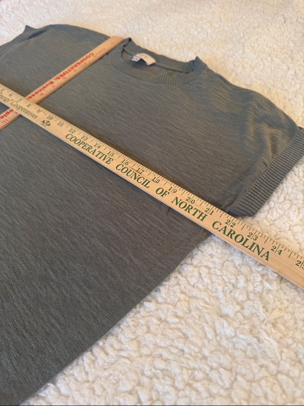 LOFT Women’s Short-Sleeve Knit Top in Olive, size medium - Picture 6 of 9